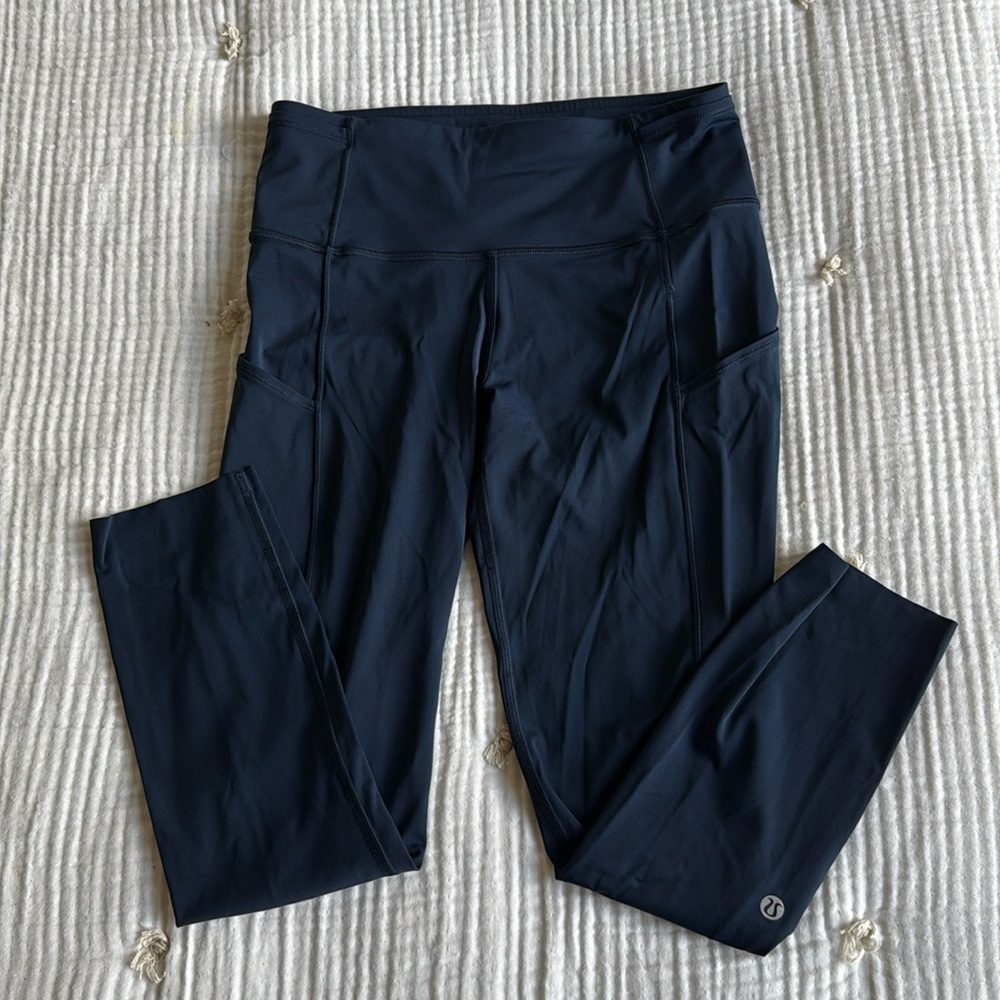 Lululemon Fast and Free (23”) Navy Leggings, with pockets